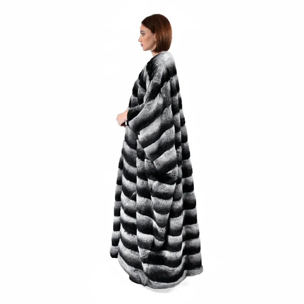 18 - Rex rabbit bisht  135cm Black & wight 3.webp