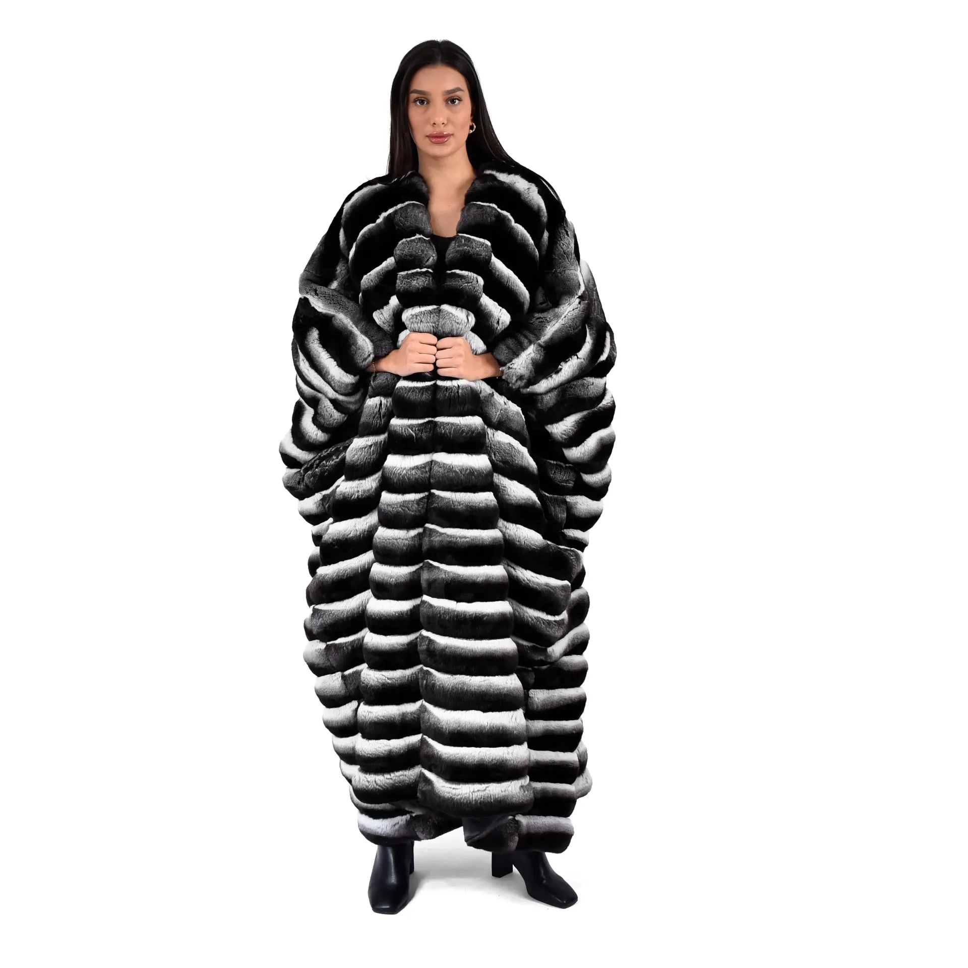 [200314] Bisht With Chinchilla Fur 135cm