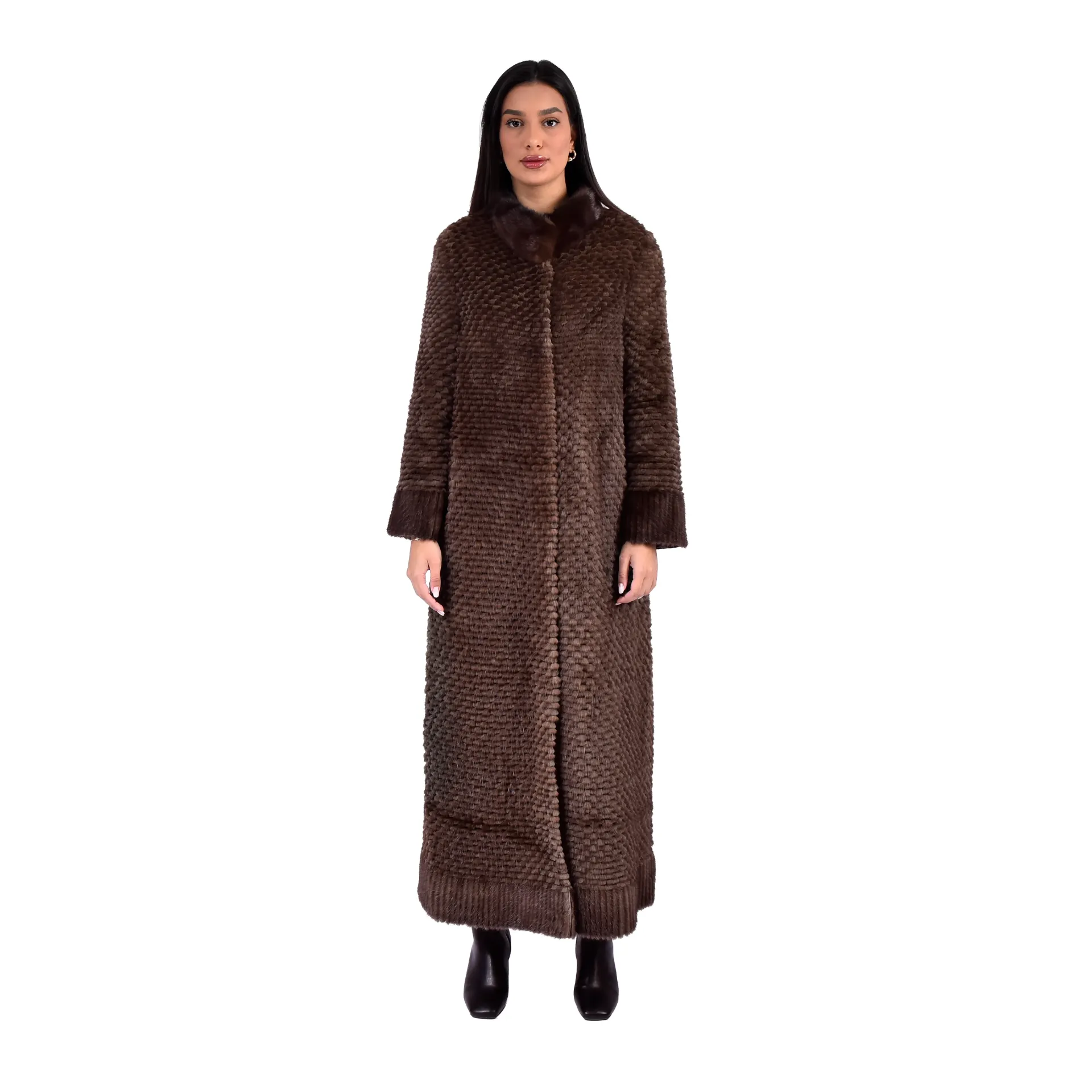 جاكيت فرو المنك والارنب  الطول 135 cm